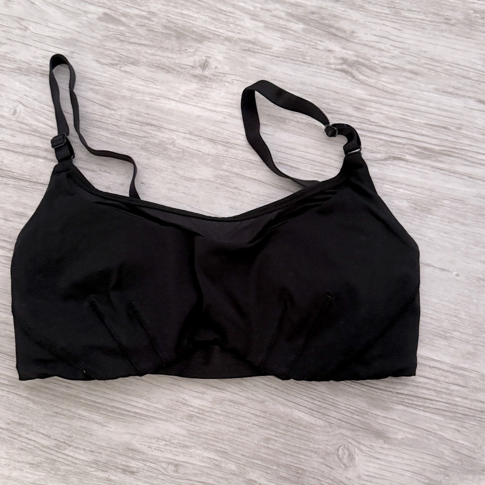 Lululemon Sports Bras Lot of 7 - size 4 - Picture 6 of 9